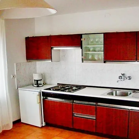 In Novigrad With Balcony, Air Conditioning アパート