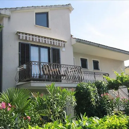 アパート In Novigrad With Balcony, Air Conditioning